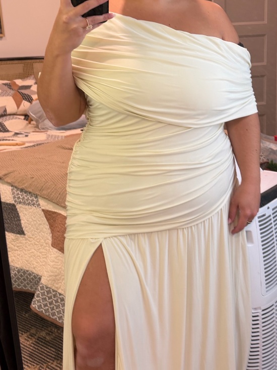 PrettyLittleThing Dresses & Skirts - PrettyLittleThing Cream One-Shoulder Ruched Maxi Dress with Side Slit